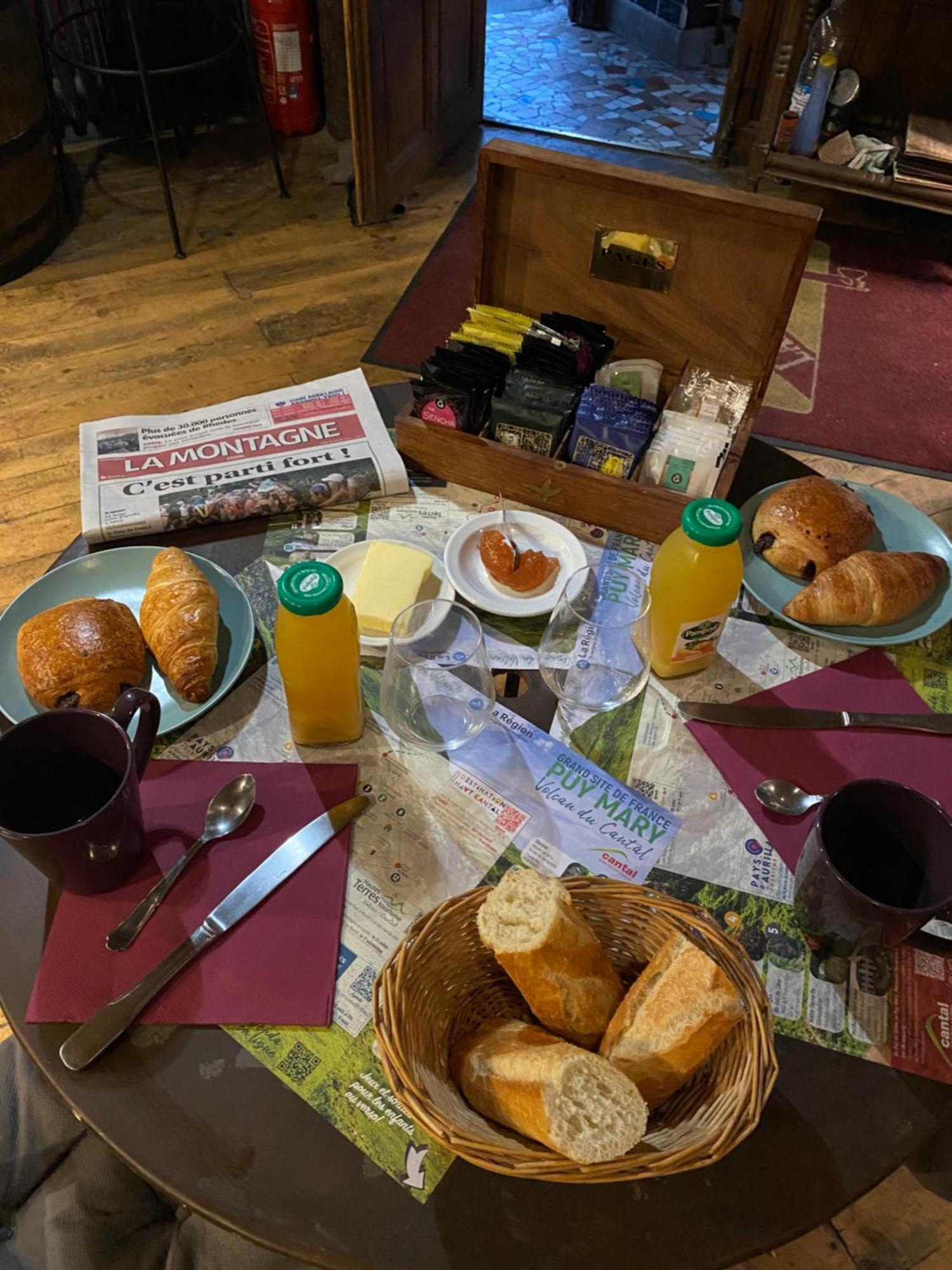Charmant Appartement Au Coeur Des Volcans D Auvergne Murat  Bagian luar foto